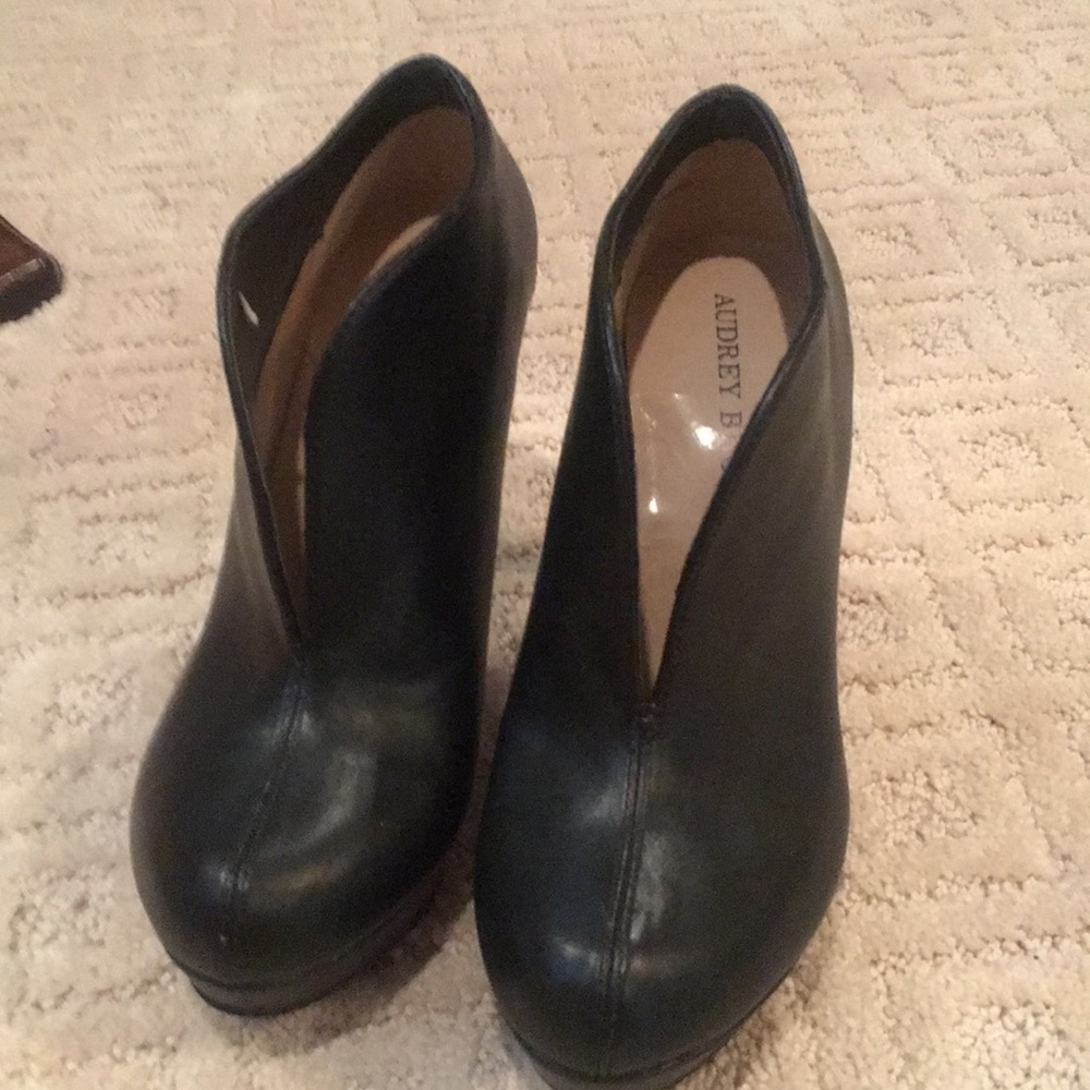 Audrey Brooke Black Perry High Heel Booties